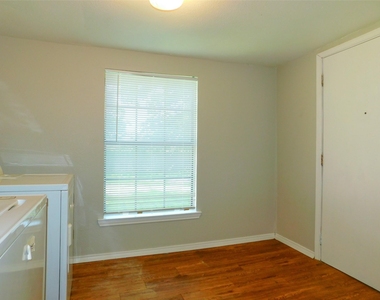 814 Anderson Street - Photo Thumbnail 15