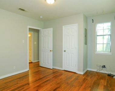 814 Anderson Street - Photo Thumbnail 10