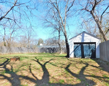 814 Anderson Street - Photo Thumbnail 17