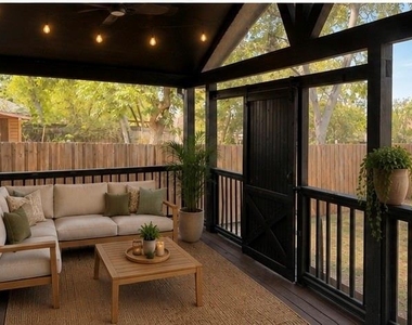 2628 Downing Avenue - Photo Thumbnail 2