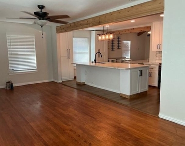 2628 Downing Avenue - Photo Thumbnail 10