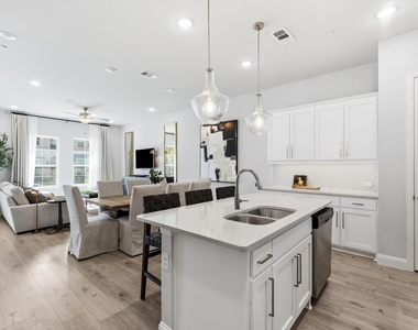 12952 Wymeth Drive - Photo Thumbnail 10