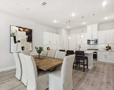 12952 Wymeth Drive - Photo Thumbnail 7