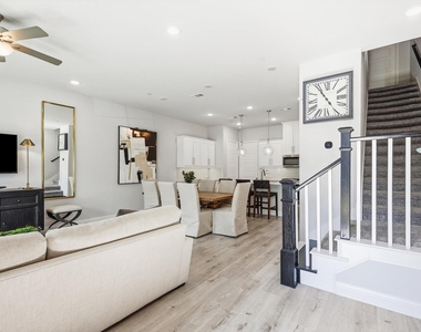12952 Wymeth Drive - Photo Thumbnail 4