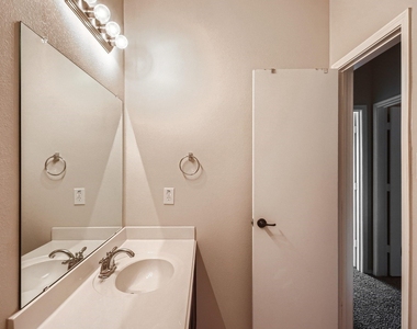3500 Woodshire Avenue - Photo Thumbnail 16