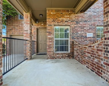 3500 Woodshire Avenue - Photo Thumbnail 2