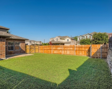 3500 Woodshire Avenue - Photo Thumbnail 23