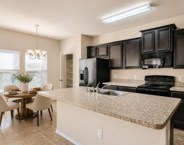 3500 Woodshire Avenue - Photo Thumbnail 6