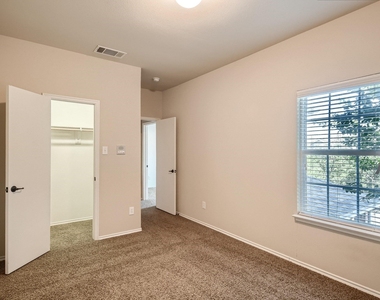 3500 Woodshire Avenue - Photo Thumbnail 19