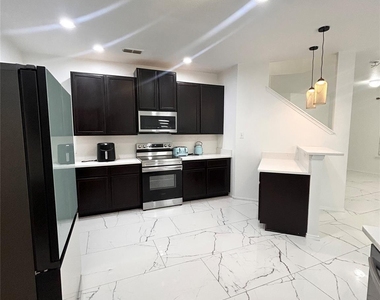 2221 Juarez Drive - Photo Thumbnail 4