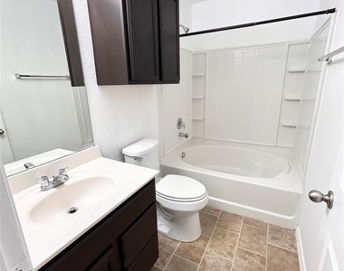 2221 Juarez Drive - Photo Thumbnail 17