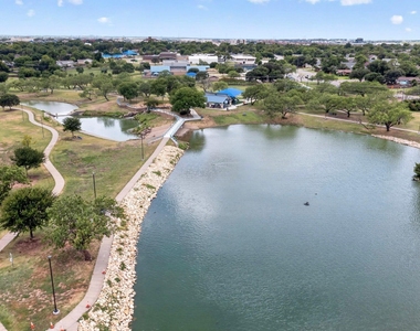 3508 Grande Bulevar - Photo Thumbnail 7