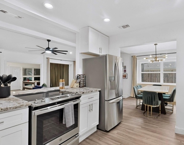 3508 Grande Bulevar - Photo Thumbnail 12