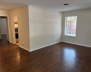 6721 Ascot Lane - Photo Thumbnail 2
