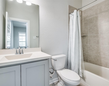 1407 Lone Eagle Way - Photo Thumbnail 21