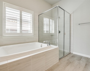 1407 Lone Eagle Way - Photo Thumbnail 17