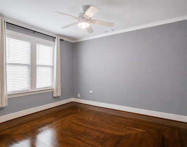 5911 Vanderbilt Avenue - Photo Thumbnail 10