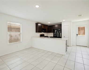 3420 Harper Street - Photo Thumbnail 5