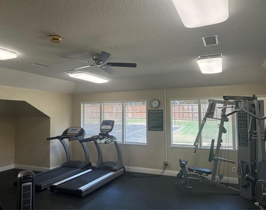 2601 Country Place - Photo Thumbnail 30