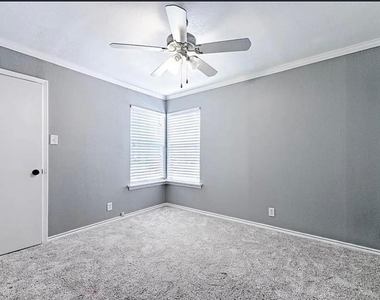 2601 Country Place - Photo Thumbnail 16