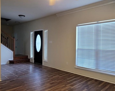9367 Aristocrat Lane - Photo Thumbnail 2