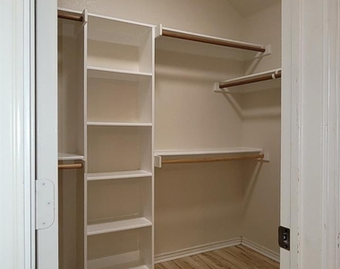 9367 Aristocrat Lane - Photo Thumbnail 13