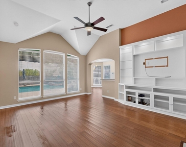 713 Mockingbird Court - Photo Thumbnail 10