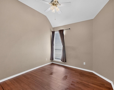 713 Mockingbird Court - Photo Thumbnail 24