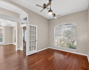 713 Mockingbird Court - Photo Thumbnail 34