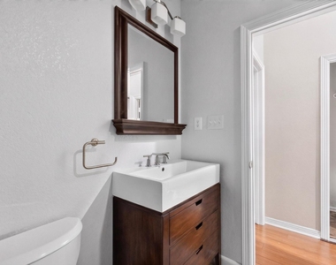 713 Mockingbird Court - Photo Thumbnail 32