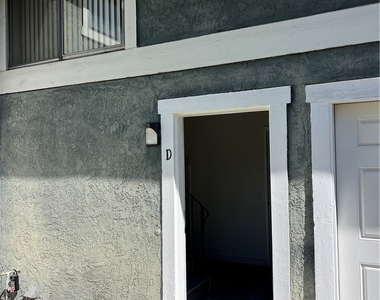 221 Grayson Way - Photo Thumbnail 1