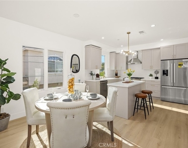 905 Sunset Blvd - Photo Thumbnail 6