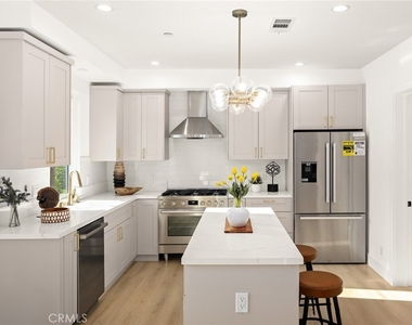 905 Sunset Blvd - Photo Thumbnail 12
