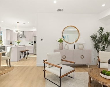 905 Sunset Blvd - Photo Thumbnail 5