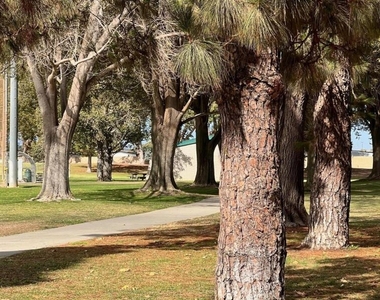 60 A Brentwood Avenue - Photo Thumbnail 15