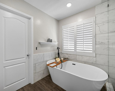 3889 Angeline Street - Photo Thumbnail 44