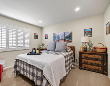 3889 Angeline Street - Photo Thumbnail 30