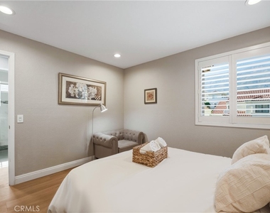 10227 Northridge - Photo Thumbnail 26