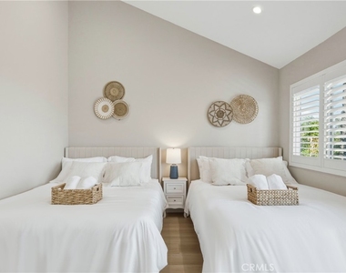 10227 Northridge - Photo Thumbnail 20