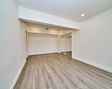 14839 Gandesa Road - Photo Thumbnail 13