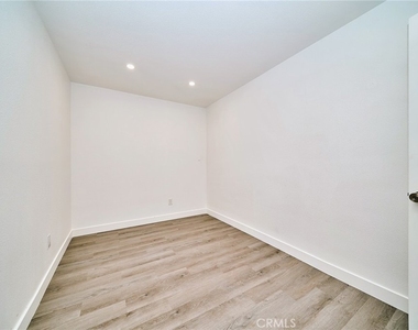 14839 Gandesa Road - Photo Thumbnail 15