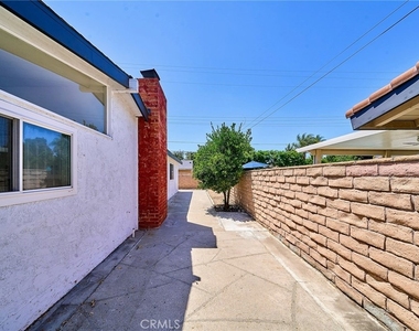 14839 Gandesa Road - Photo Thumbnail 30