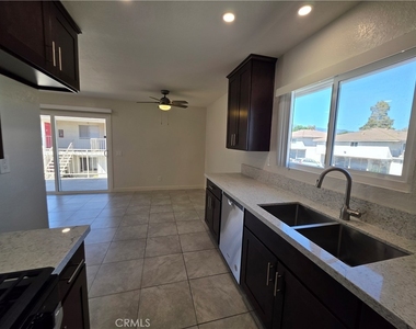 7439 Napa Court - Photo Thumbnail 27