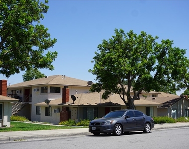 7439 Napa Court - Photo Thumbnail 6