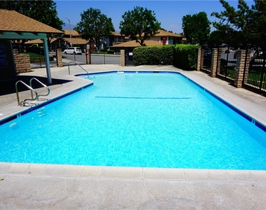 7439 Napa Court - Photo Thumbnail 4