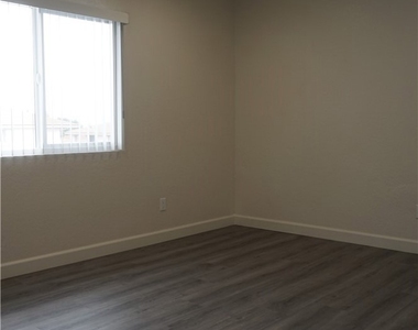7439 Napa Court - Photo Thumbnail 47