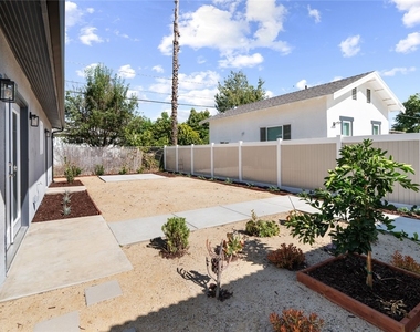 6652 Palm Avenue - Photo Thumbnail 2