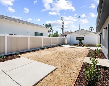 6652 Palm Avenue - Photo Thumbnail 21