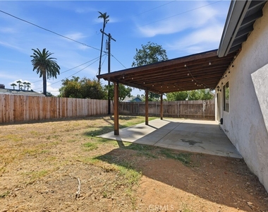 1354 S Maple - Photo Thumbnail 5