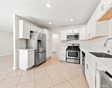 1354 S Maple - Photo Thumbnail 9